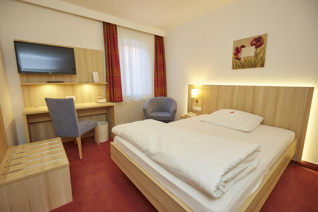 Hotel Roessle Trochtelfingen Ngoại thất bức ảnh