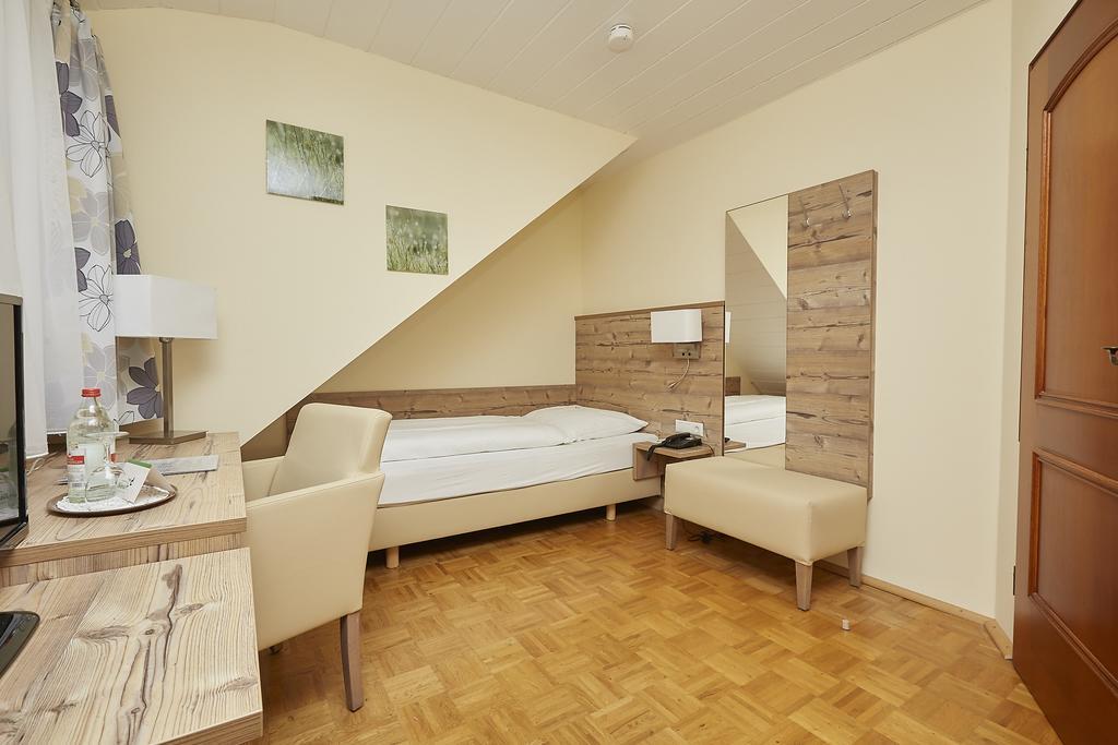 Hotel Roessle Trochtelfingen Ngoại thất bức ảnh